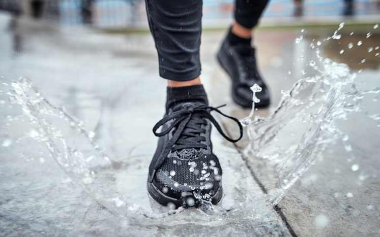 THE NORTH FACE ハイカット スニーカー 晴雨兼用 防水スニーカーの