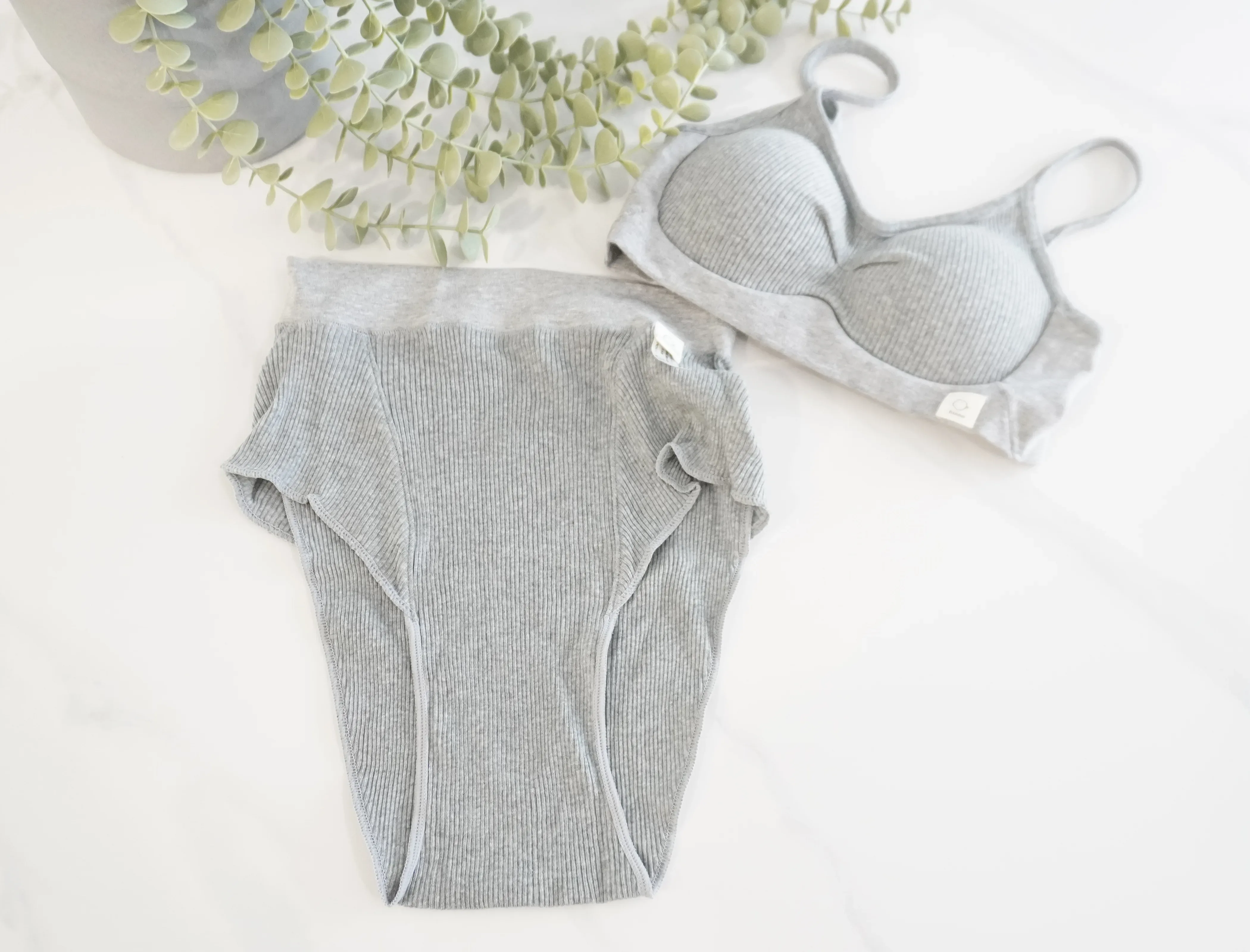 hinna ブラ&ショーツ