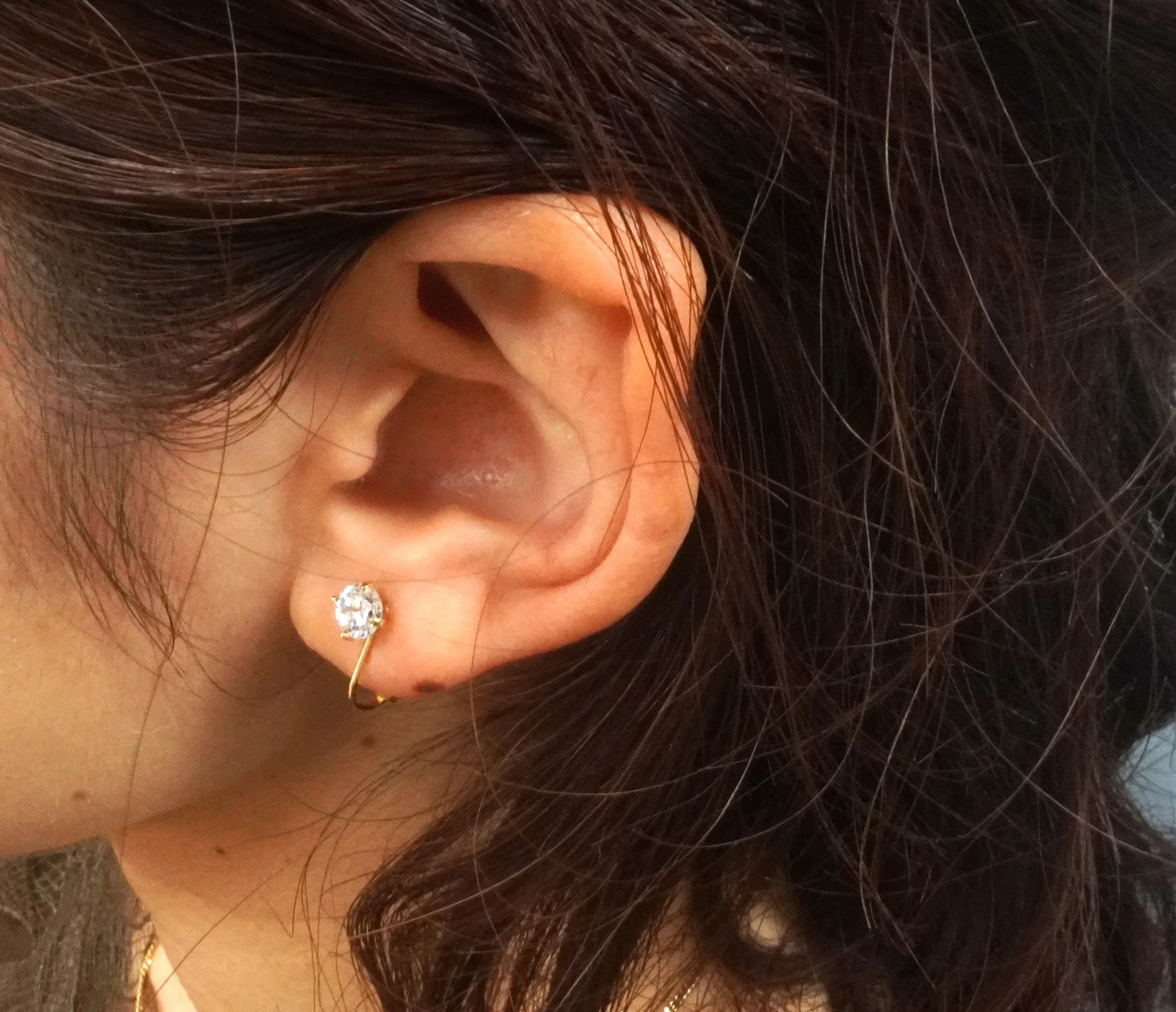 ダイヤ風イヤリング