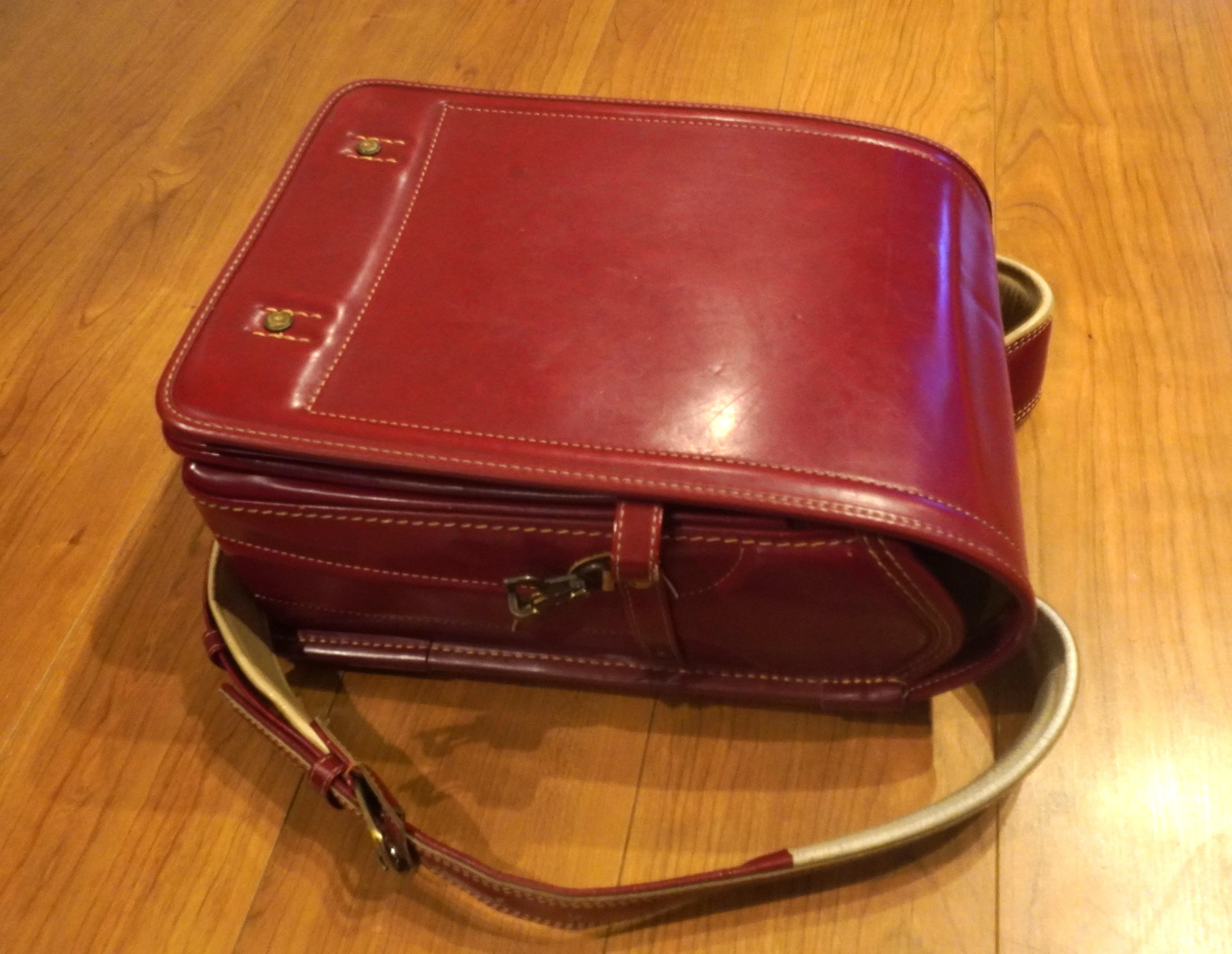 赤いランドセル